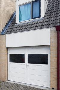 openslaande garagedeur met ramen | Brabant Deur