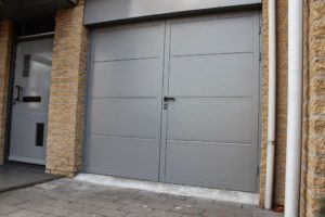 garagedeur met loopdeur in eindhoven | Brabant Deur