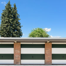 handbediende garagedeur in 2 kleuren | Brabant Deur